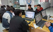课前分享练能力，师生共享大视野