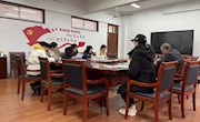 如何让新老教师从容不迫地走上讲台