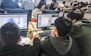 深入校企合作授课，模拟真实工作实景