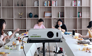 信息学院召开新教师座谈会
