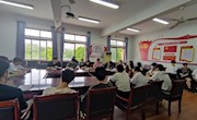 新媒体教研室召开学生座谈会