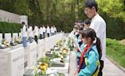 “信”火相传｜鲜花献英烈，哀思祭忠魂